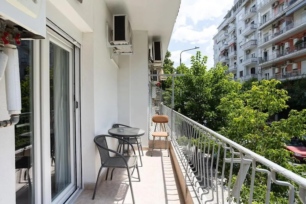 Sunny Retro Apartment Near Centre Thessaloniki 0*,