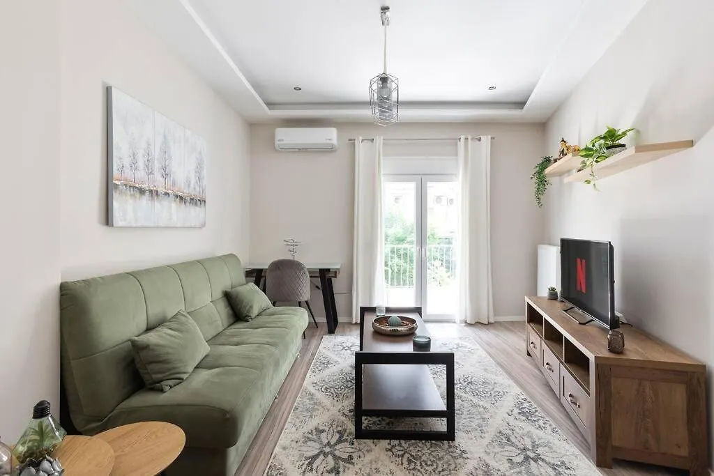 Sunny Retro Apartment Near Centre contacts